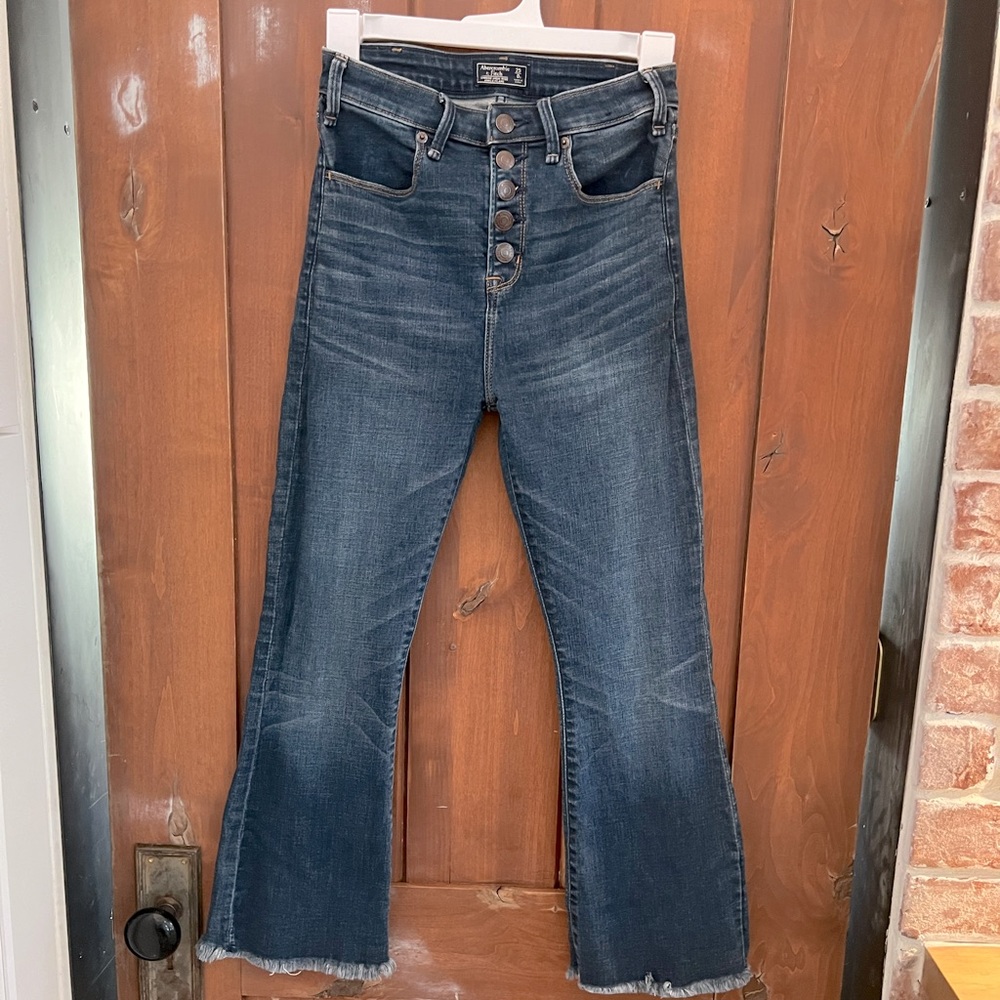 Abercrombie High Rise Ankle Flare 25/0